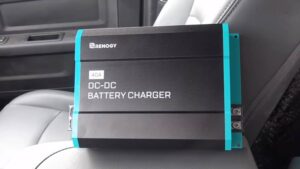how-does-the-rv-battery-charge